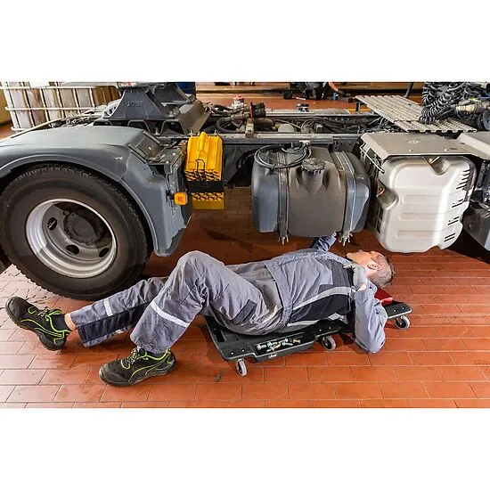 Vigor V6973 Подкатной лежак пластиковый на 6 колесах, до 150 кг