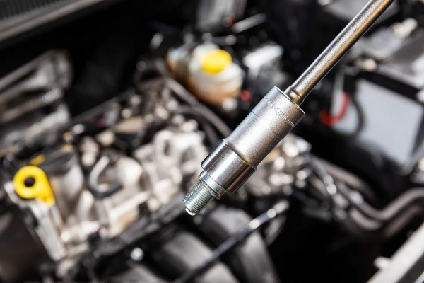 Hazet 880KF 3/8" Свечная головка Внешний шестигранный профиль 20.8 мм 13/16"