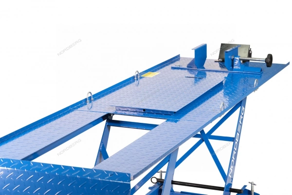 Подъемник для мотоциклов, 450 кг, с ножным и пневмоприводом NORDBERG N4M1